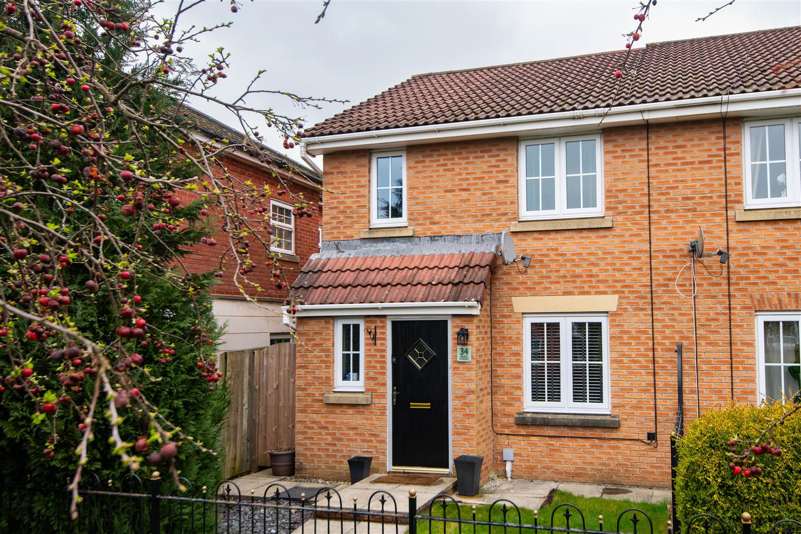 3 bed property in Marine Crescent, Chorley